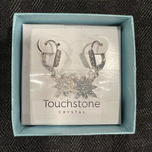 Shooting Stars earrings make exclusively with Swarovski crystals. Aurore Boreale